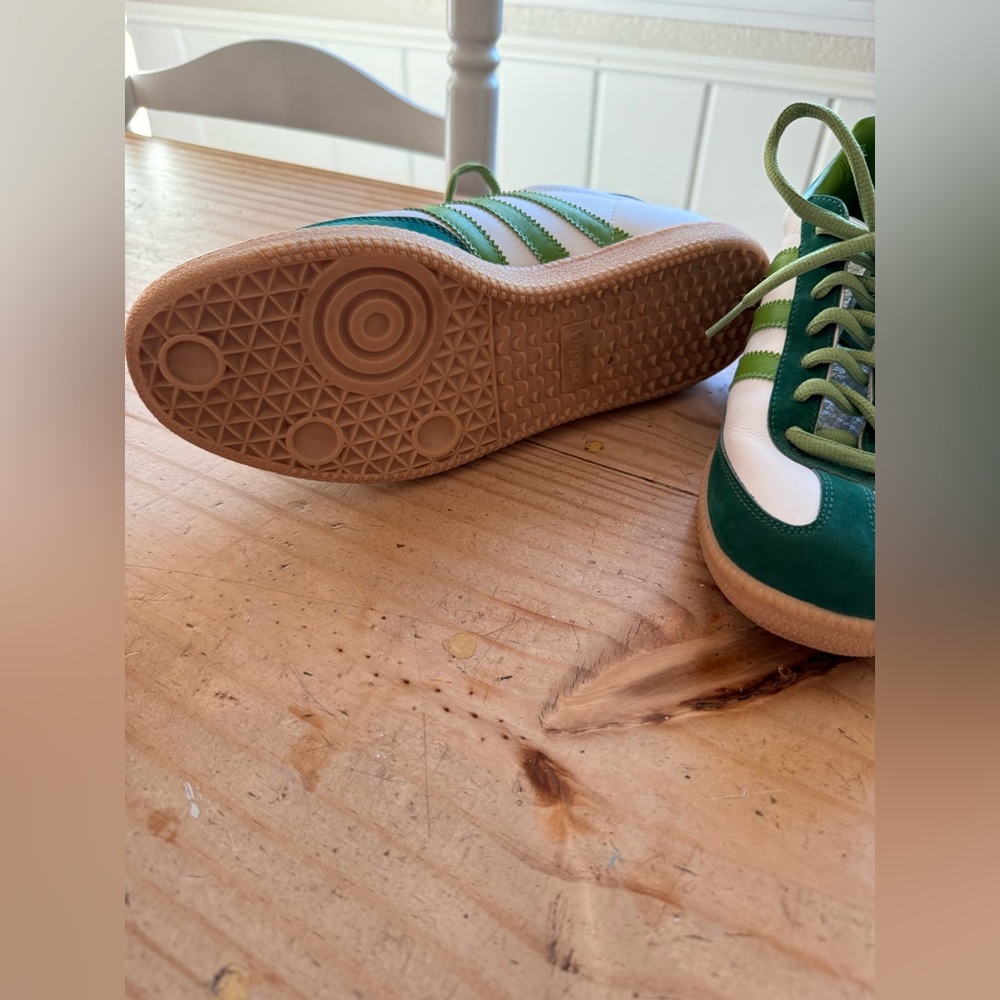 NEW Adidas Samba Green and White Sneakers, Unisex - Picture 6 of 12